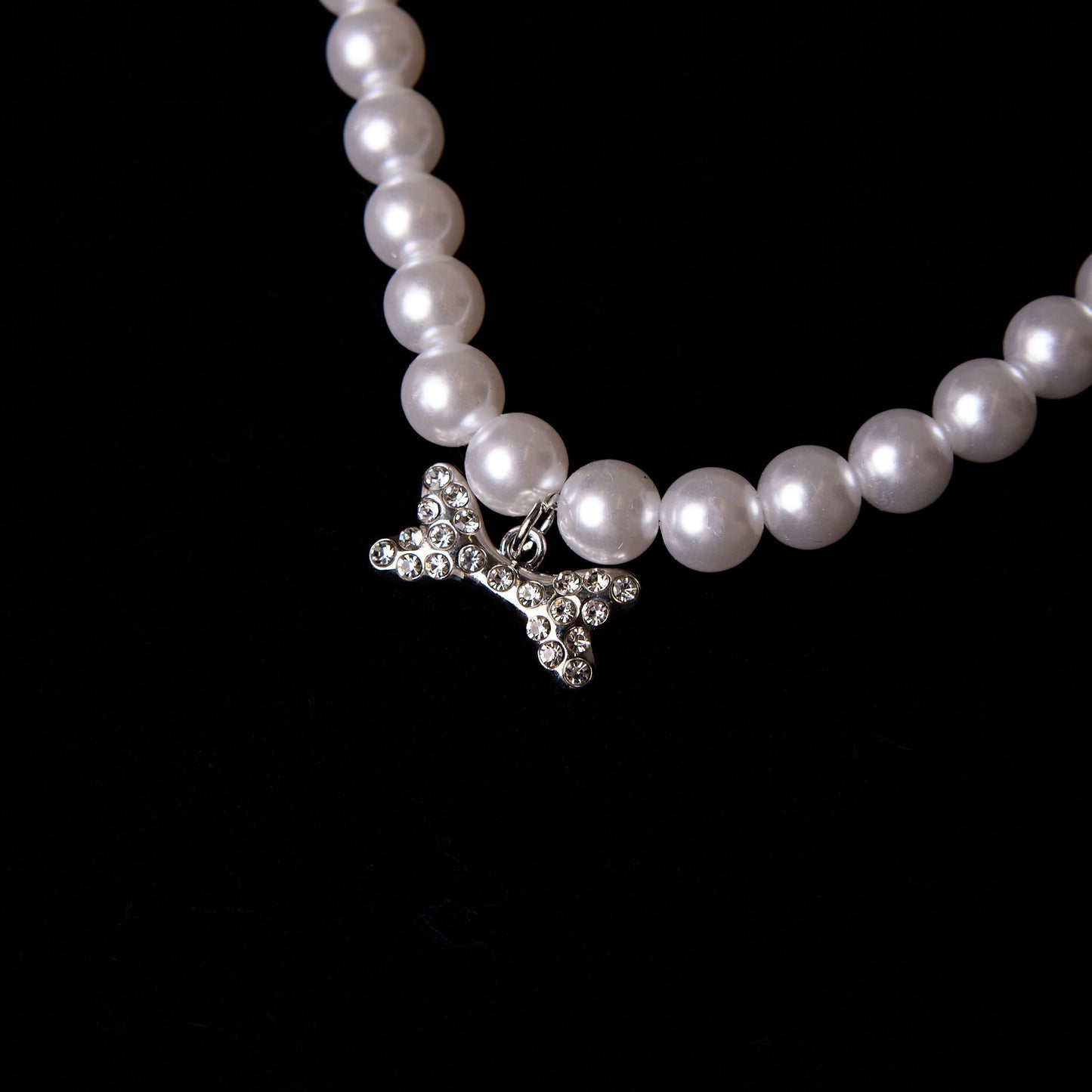 The Bone-Charmed Pearl Bijou